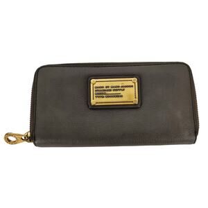 MARC BY MARC JACOBS BROWN 100% COW LEATHER ZIPPER BI-FOLD WALLET 4" x 8" x 1"